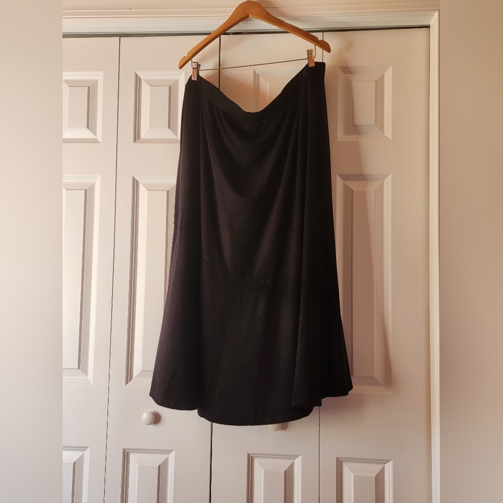 Black A-line plus skirt